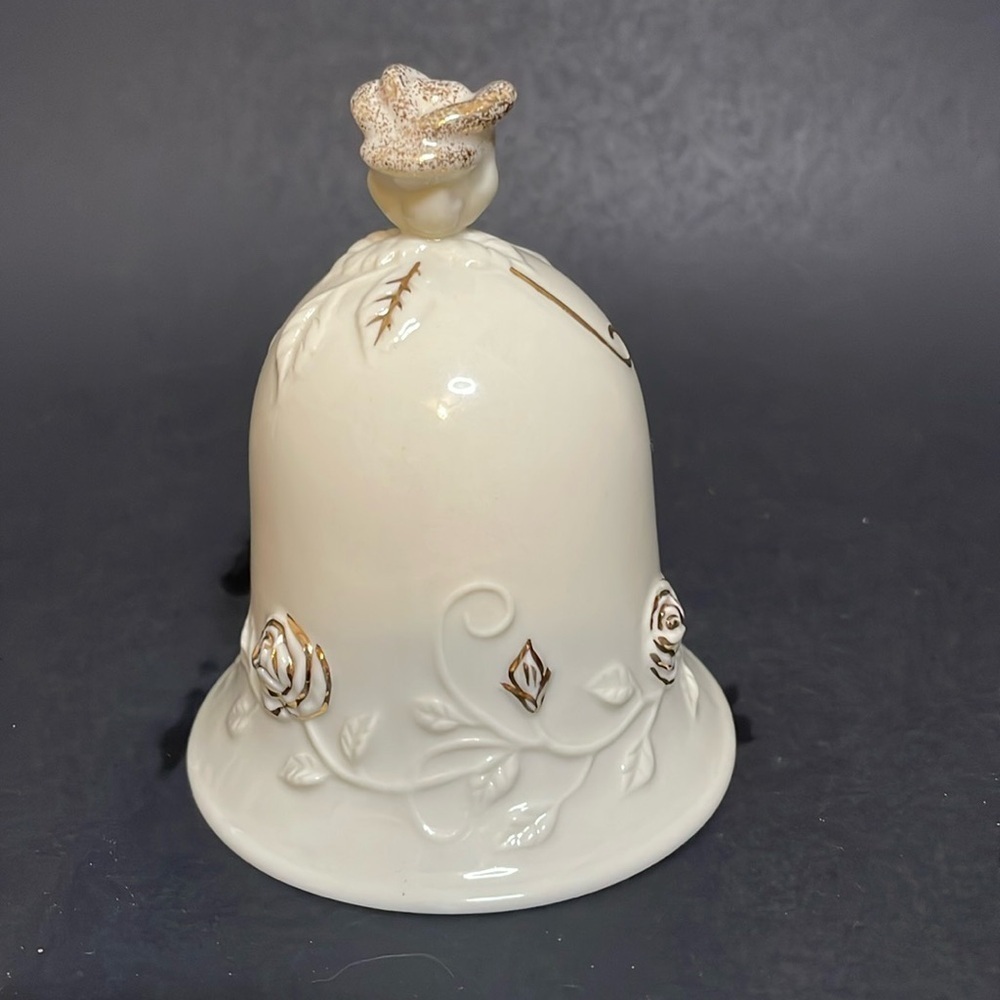 Vintage LENOX Collections Ivory Tea Bell With‎ Rose Top Porcelain Gold Trim